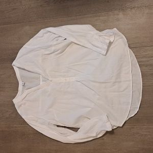 💥2/$20 - Cotton-viscose blend blouse